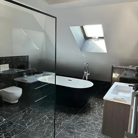 Апартаменты T4 Standing Luxe *